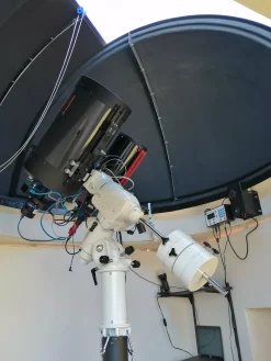 Bresser 2,2-M-Astro-Kuppeln><noscript><img width=